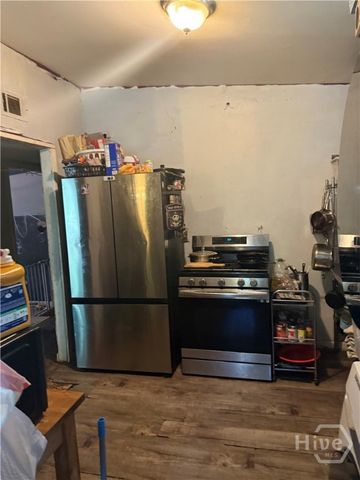 8608 Hurst Avenue, Savannah, GA 31406