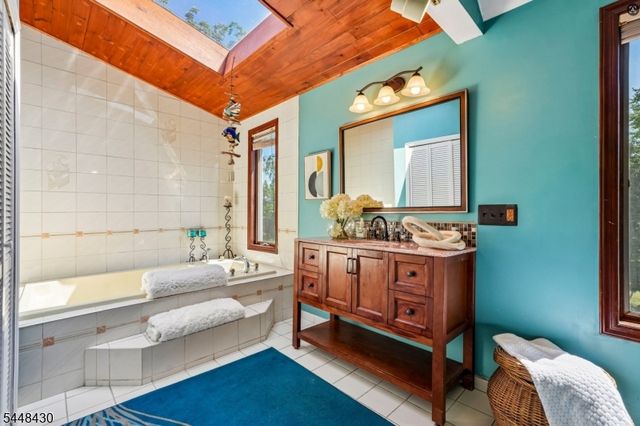 28 Johnson Ave, Teaneck Twp., NJ 07666