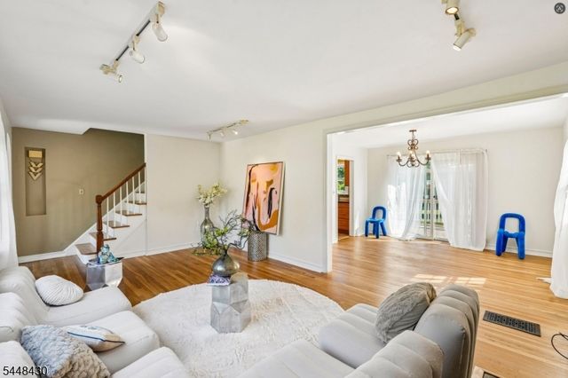 28 Johnson Ave, Teaneck Twp., NJ 07666