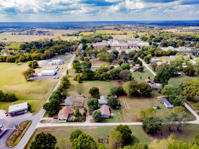 5321 South Street, Morrisville, MO 65710