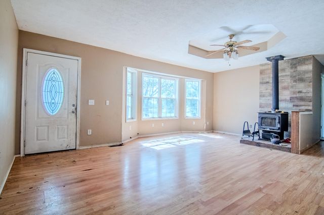 5321 South Street, Morrisville, MO 65710