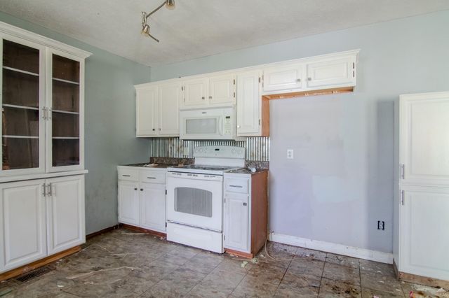 5321 South Street, Morrisville, MO 65710