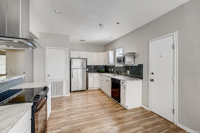 400 ELEANOR AVE, San Antonio, TX 78209