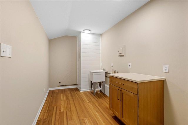 5801 W Allwood DRIVE, Franklin, WI 53132