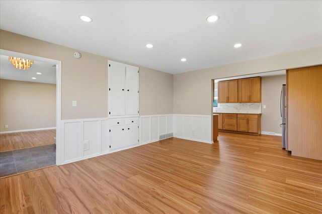 5801 W Allwood DRIVE, Franklin, WI 53132