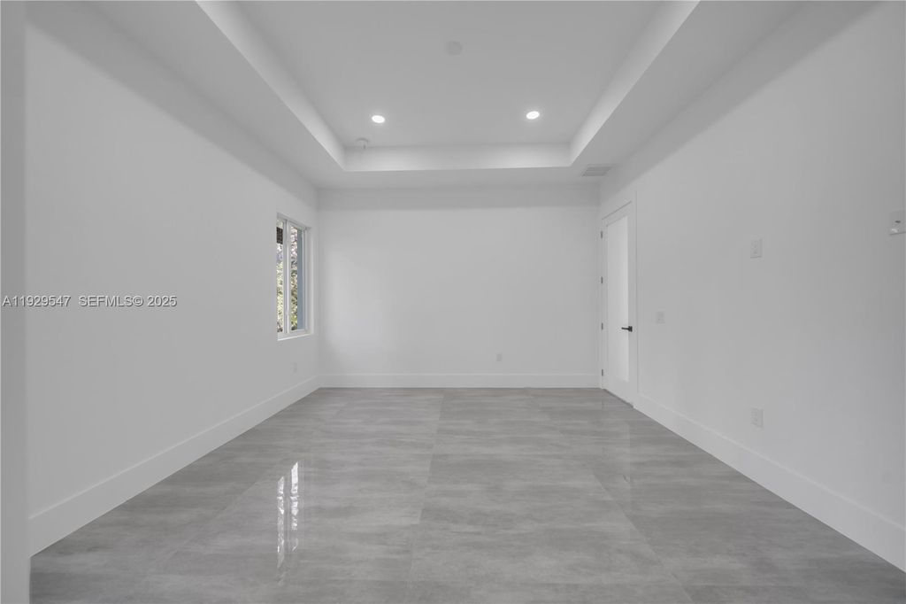 Image 10 of property listing at 1912 Roosevelt, Lehigh Acres, FL 33972