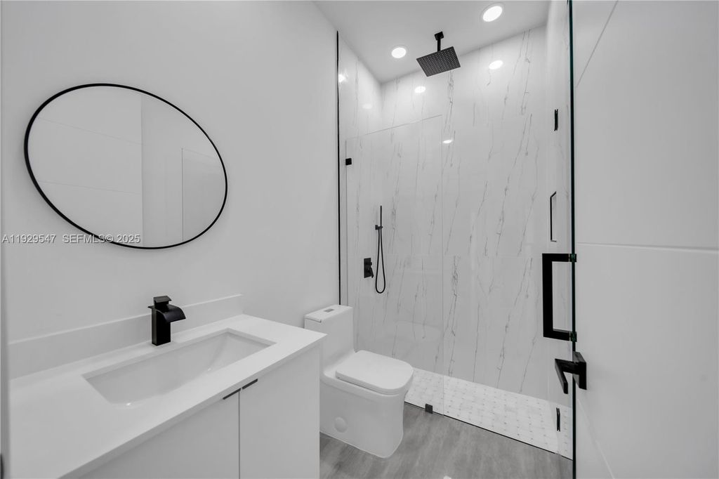 Image 20 of property listing at 1912 Roosevelt, Lehigh Acres, FL 33972