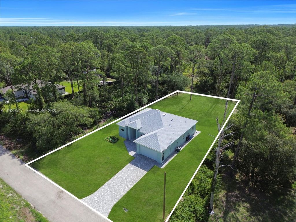 Image 37 of property listing at 1912 Roosevelt, Lehigh Acres, FL 33972