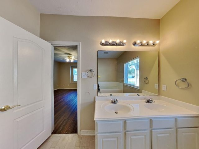 7805 Board Crossing, Conroe, TX 77304