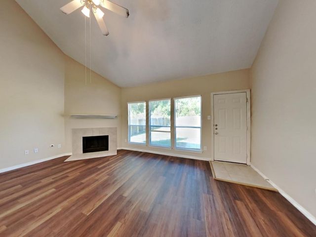7805 Board Crossing, Conroe, TX 77304
