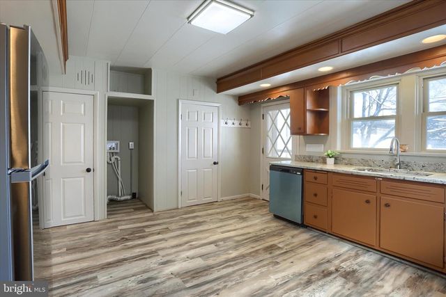 623 S MAIN ST, Red Lion, PA 17356