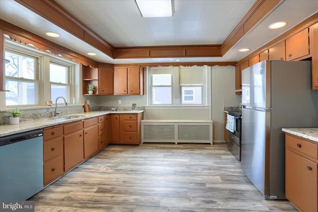 623 S MAIN ST, Red Lion, PA 17356