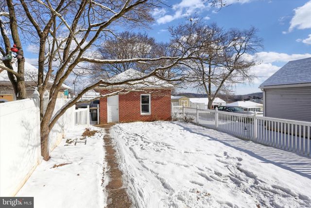 623 S MAIN ST, Red Lion, PA 17356