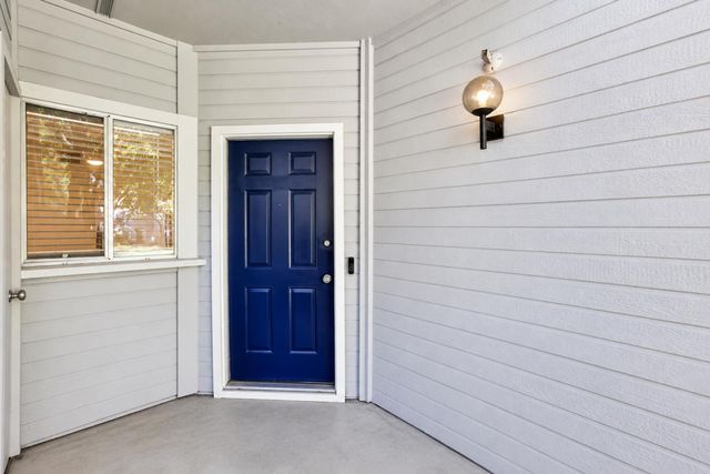 482 Shadowgraph Drive, San Jose, CA 95110