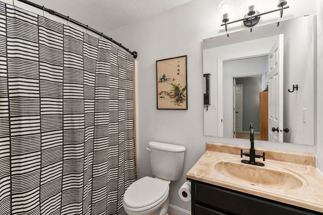 340 Centre Avenue 7, Rockland, MA 02370