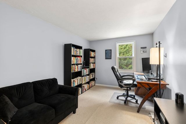 340 Centre Avenue 7, Rockland, MA 02370