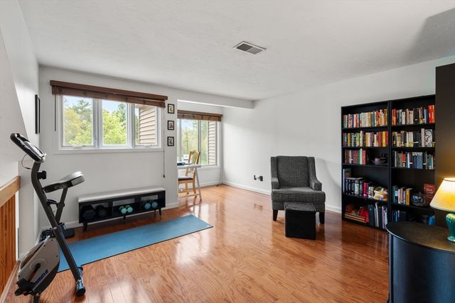 340 Centre Avenue 7, Rockland, MA 02370