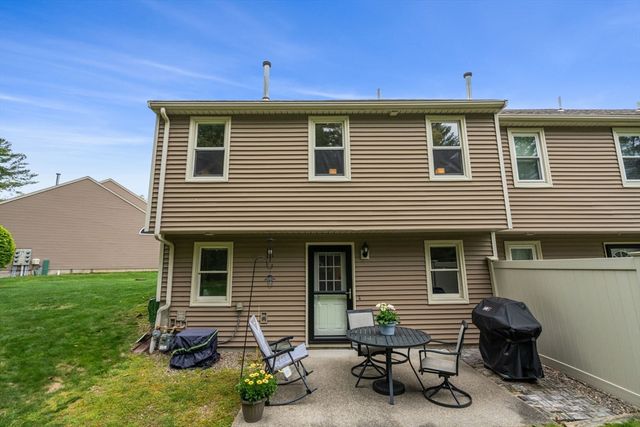 340 Centre Avenue 7, Rockland, MA 02370