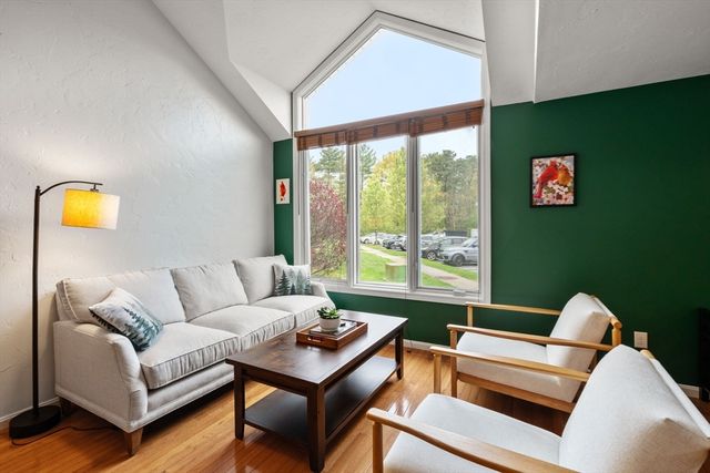 340 Centre Avenue 7, Rockland, MA 02370
