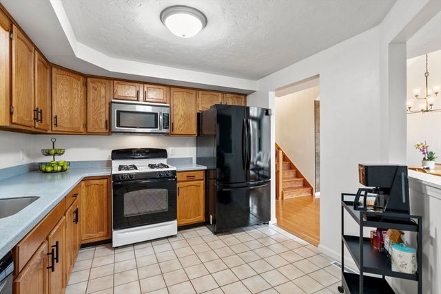 340 Centre Avenue 7, Rockland, MA 02370