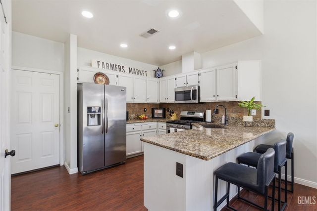 1003 Vallejo Drive, Bakersfield, CA 93307