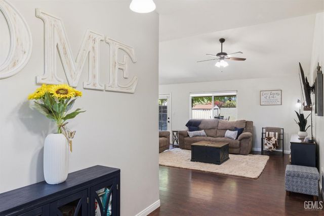 1003 Vallejo Drive, Bakersfield, CA 93307