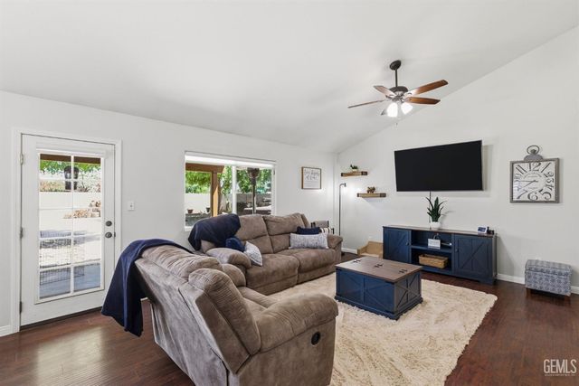 1003 Vallejo Drive, Bakersfield, CA 93307