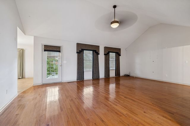 788 Long Creek Rd, Lafayette, TN 37083