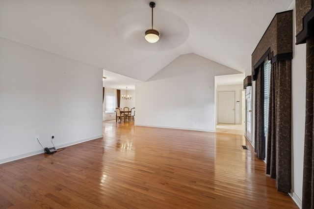 788 Long Creek Rd, Lafayette, TN 37083