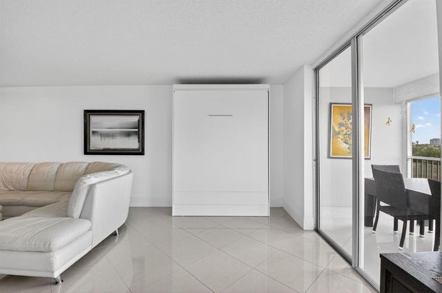 5500 NW 2nd Avenue 718, Boca Raton, FL 33487
