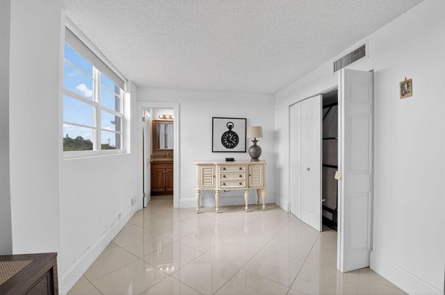 5500 NW 2nd Avenue 718, Boca Raton, FL 33487