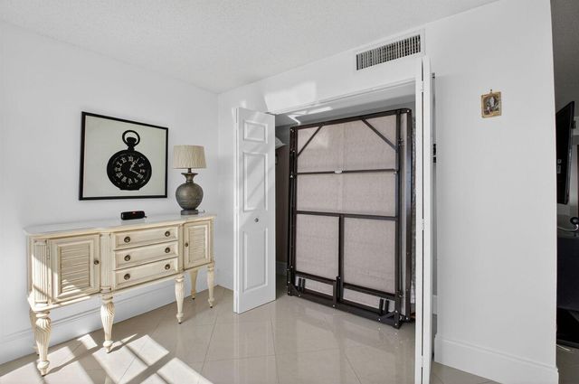 5500 NW 2nd Avenue 718, Boca Raton, FL 33487