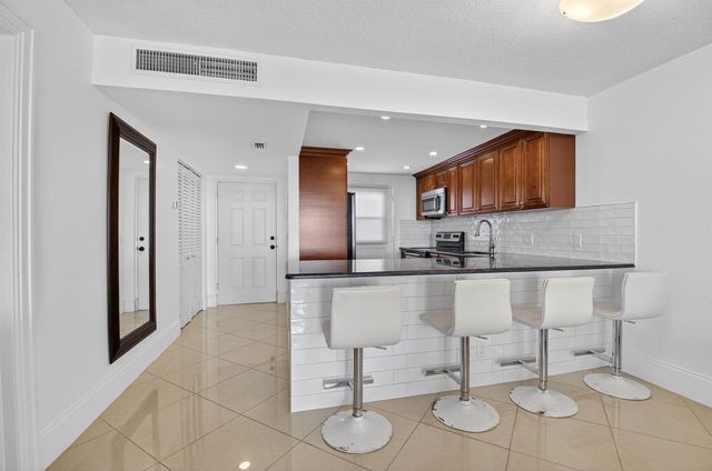 5500 NW 2nd Avenue 718, Boca Raton, FL 33487