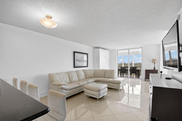 5500 NW 2nd Avenue 718, Boca Raton, FL 33487