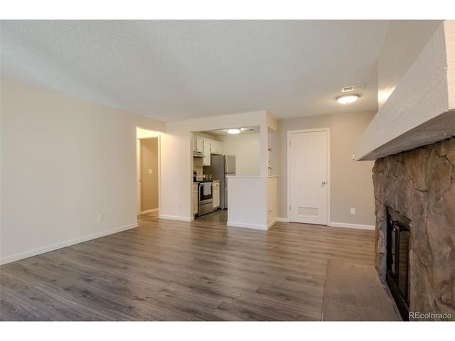 10920 W Florida Ave D-416, Lakewood, CO 80232