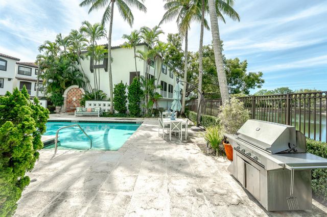 20889 Saint Andrews Boulevard, Boca Raton, FL 33433