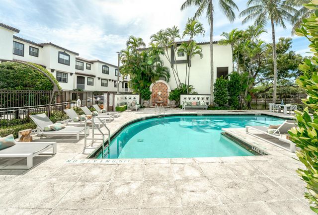 20889 Saint Andrews Boulevard, Boca Raton, FL 33433