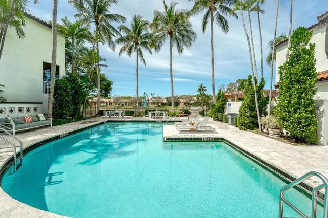 20889 Saint Andrews Boulevard, Boca Raton, FL 33433