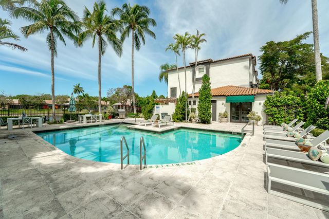 20889 Saint Andrews Boulevard, Boca Raton, FL 33433