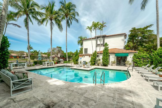 20889 Saint Andrews Boulevard, Boca Raton, FL 33433