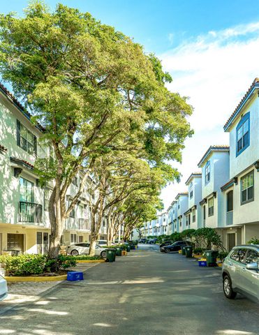 20889 Saint Andrews Boulevard, Boca Raton, FL 33433