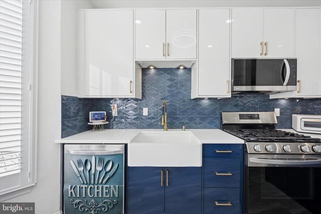 49 MEADOWLARK DR, Hamilton, NJ 08690