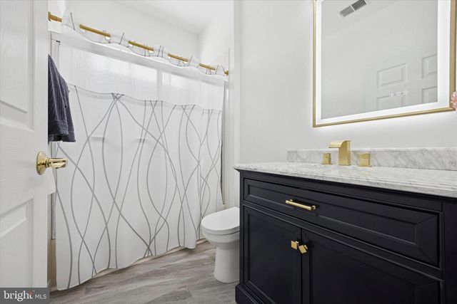 49 MEADOWLARK DR, Hamilton, NJ 08690