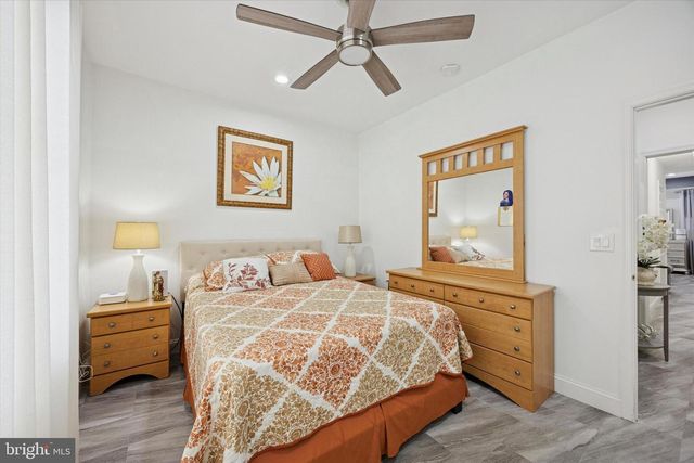 49 MEADOWLARK DR, Hamilton, NJ 08690