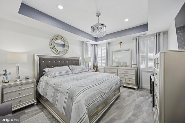 49 MEADOWLARK DR, Hamilton, NJ 08690