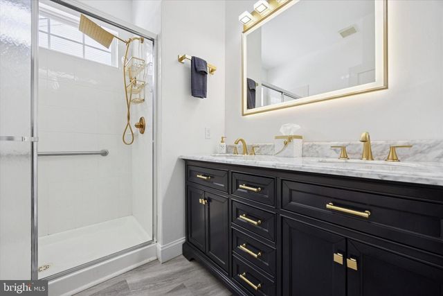 49 MEADOWLARK DR, Hamilton, NJ 08690