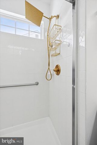 49 MEADOWLARK DR, Hamilton, NJ 08690