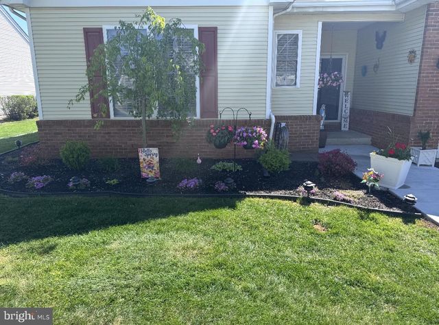 49 MEADOWLARK DR, Hamilton, NJ 08690