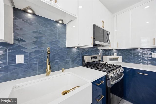 49 MEADOWLARK DR, Hamilton, NJ 08690