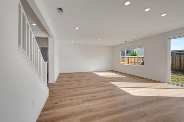 4243 Privas Way, Rancho Cordova, CA 95742
